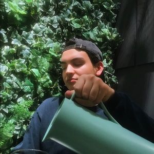 Meet your Posher, Ethan